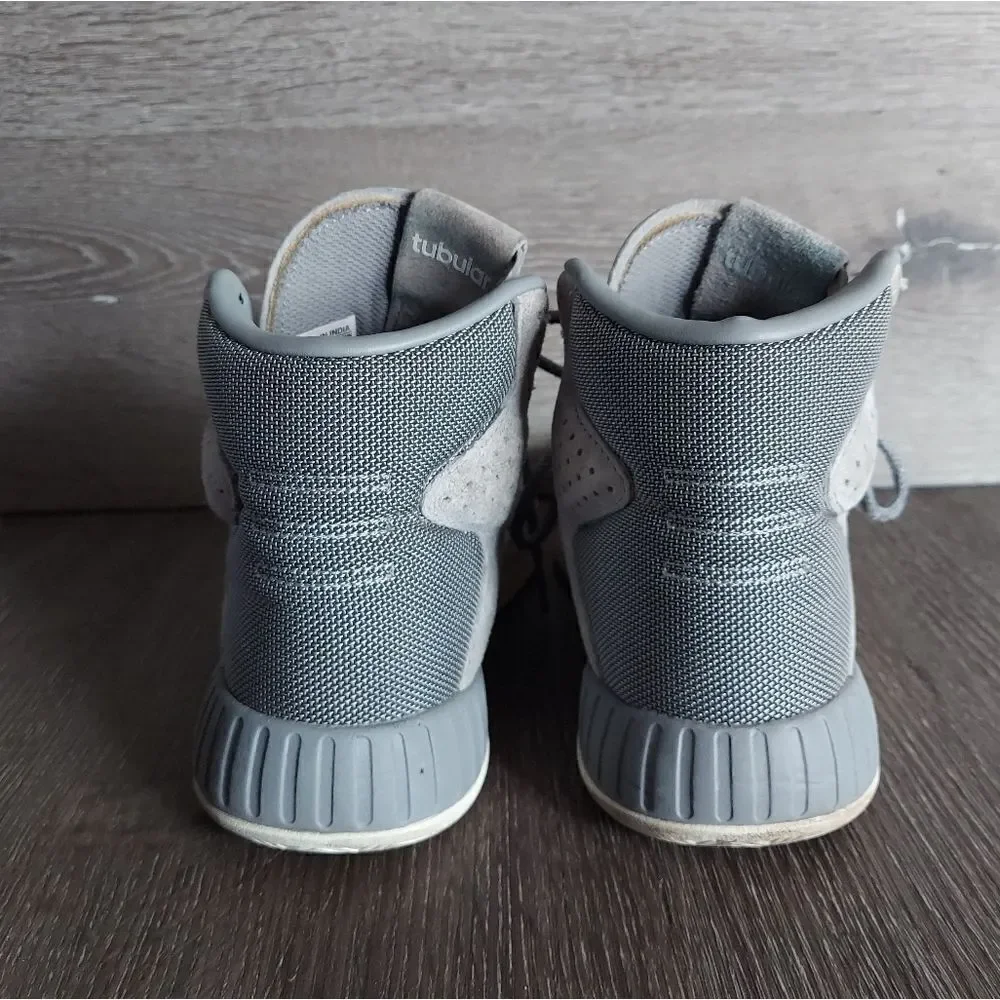 Adidas Big Kids Size 5.5 Tubular Instinct gray charcoal solid grey white S76171
